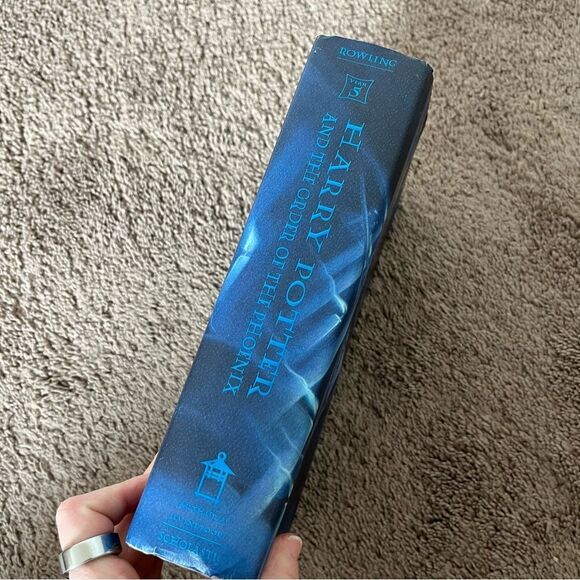 Harry Potter and the Order of the Phoenix Copyright 2003 Book - Picture 4 of 9